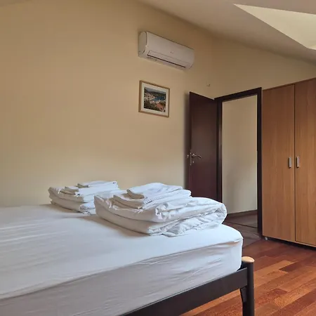 Modern New Flat Next To River Cetina Apartmán