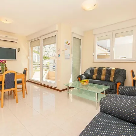 Apartment Modern New Flat Next To River Cetina