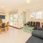 Apartament Modern New Flat Next To River Cetina