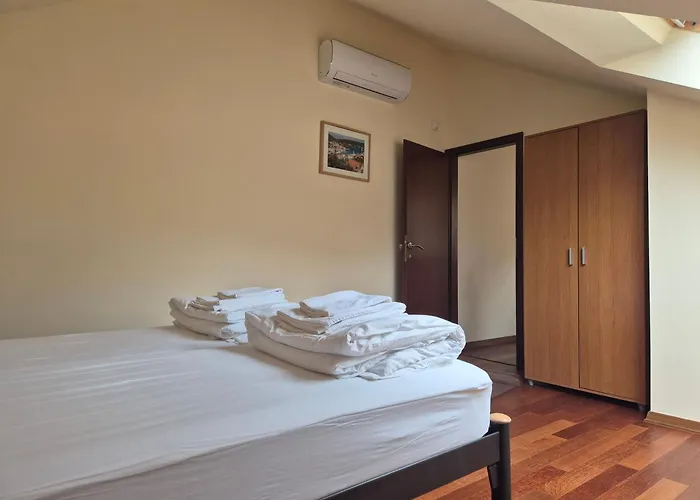 Modern New Flat Next To River Cetina Apartamento