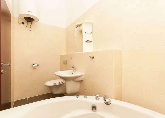 Modern New Flat Next To River Cetina Apartamento