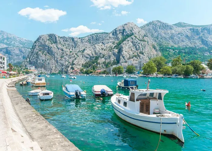 Modern New Flat Next To River Cetina Apartamento